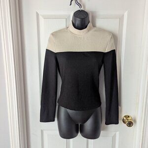 Shein tan and black long sleeve top - M